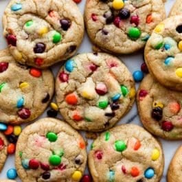 overhead photo of 16 M&M cookies