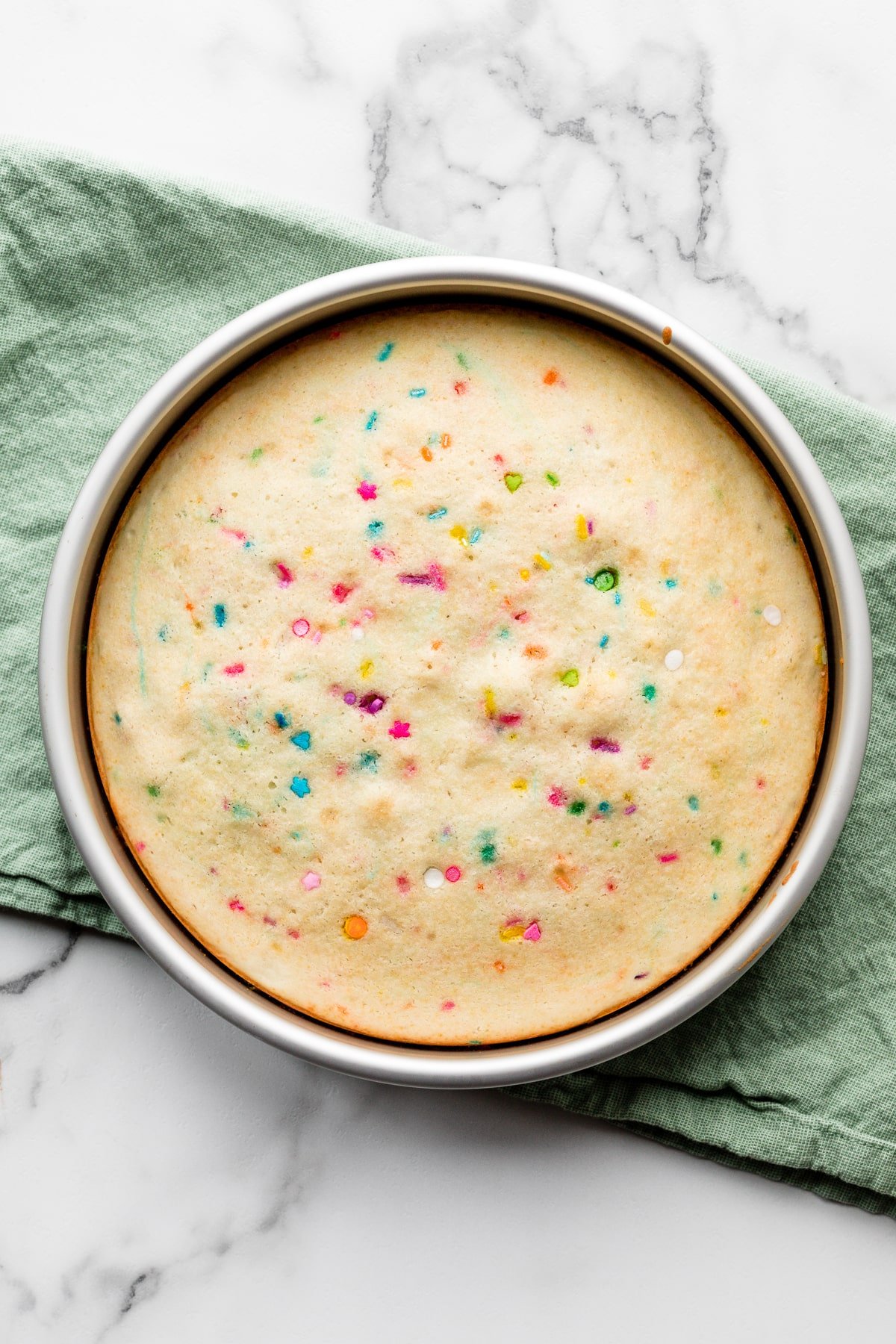 one layer sprinkle cake in cake pan