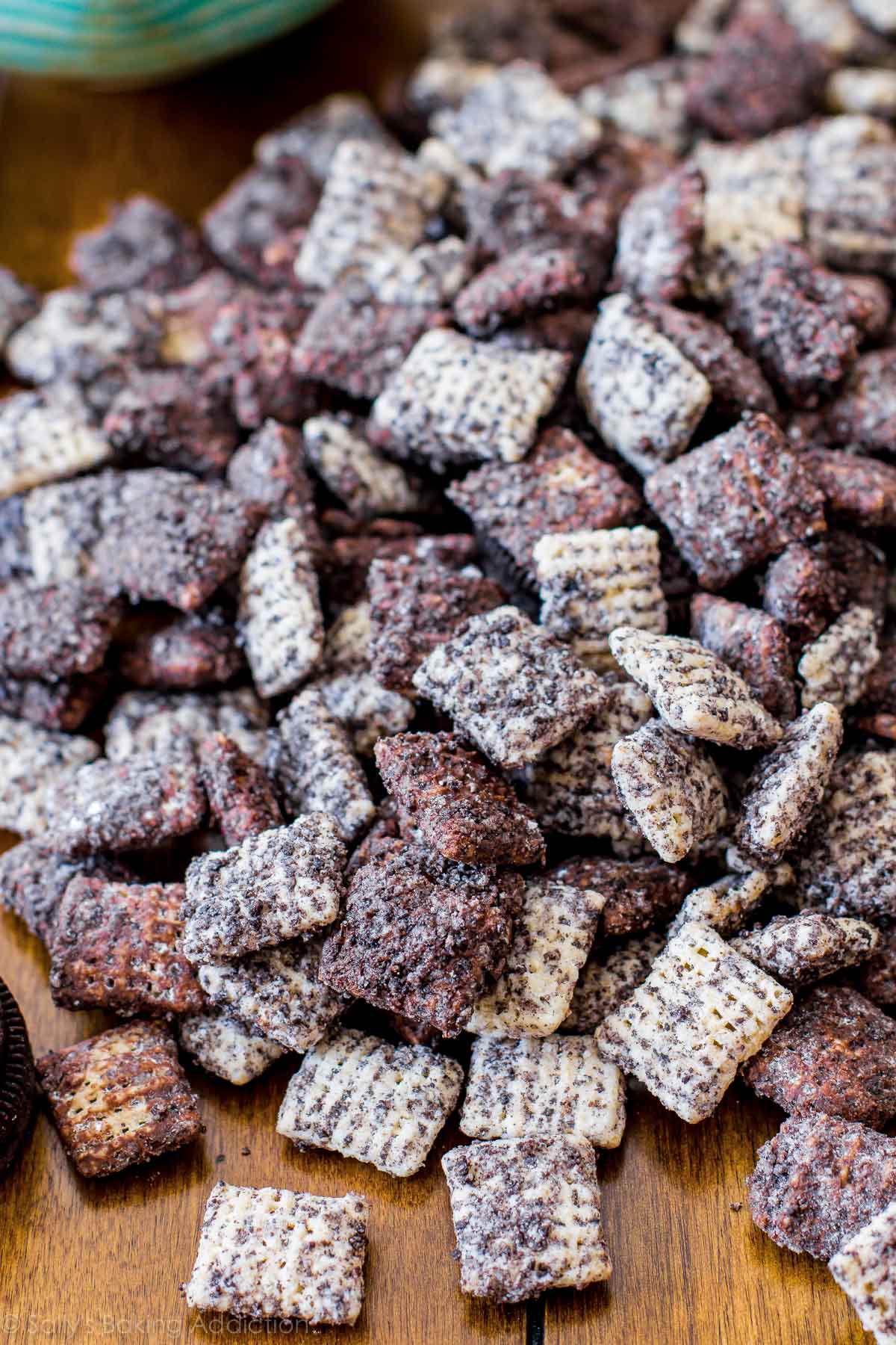 cookies and cream puppy chow