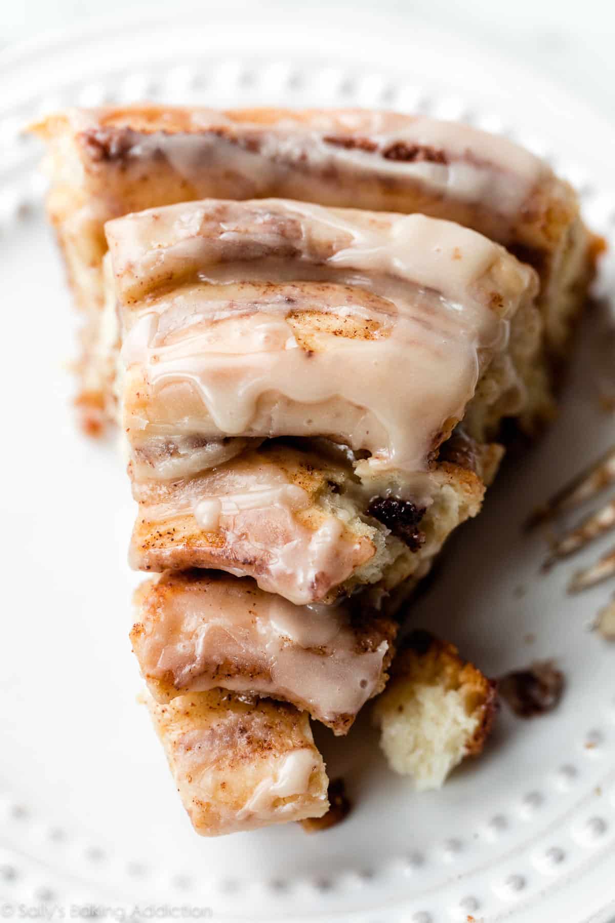 giant cinnamon roll cake slice