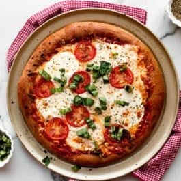 whole wheat margherita pizza