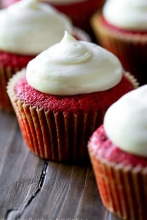 red velvet cupcakes with cream cheese frosting