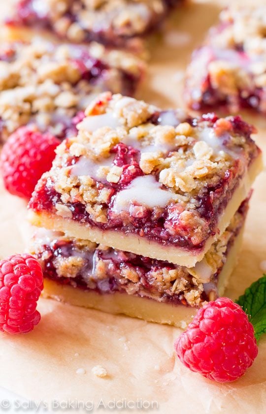 stack of 2 raspberry streusel bars