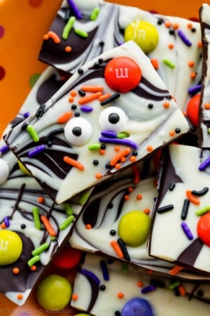 halloween chocolate bark with decorations