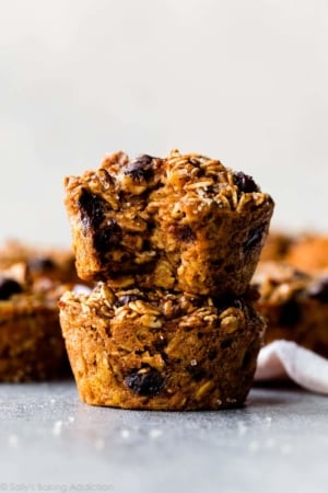 pumpkin oatmeal cup muffins with chocolate chips