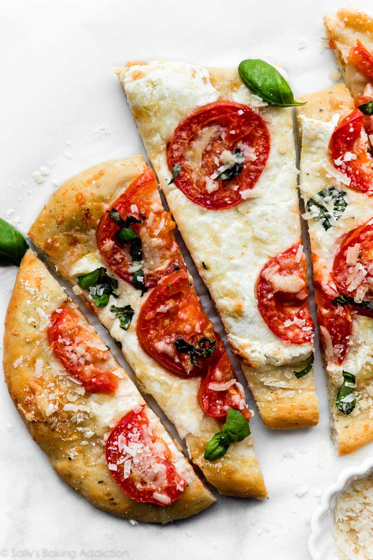 homemade margherita flatbread pizza